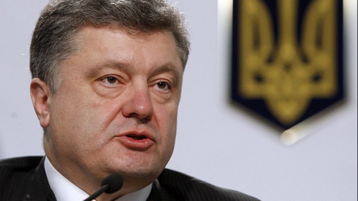 Порошенко заявил о присутствии на Украине 9 тысяч российских военных