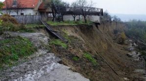 Оползень угрожает пяти домам в столичном пригороде Кодру