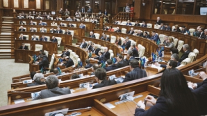 Исторический день для Молдовы: парламентарии решают судьбу нового кабмина 