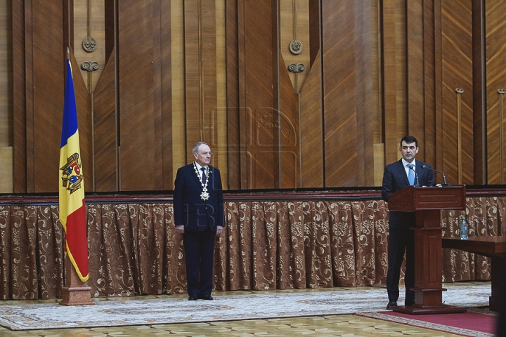 Новый кабмин принес присягу перед президентом страны (ФОТОРЕПОРТАЖ)