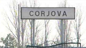 В Коржова осквернили памятник и разбили автомобиль священника