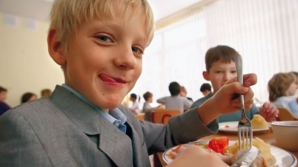 Меню столичных школ стало разнообразнее: учащиеся довольны