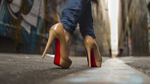 Врачи: туфли могут стать источником проблем позвоночника и костей ног