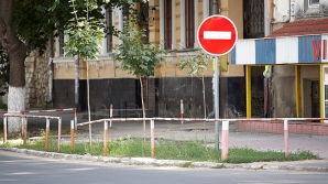 В столице пропадают дорожные знаки: страдают и водители, и пешеходы