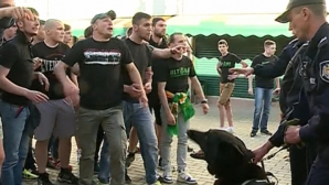 Болельщики "Зимбру" и "Дачии" устроили массовую драку (ВИДЕО)