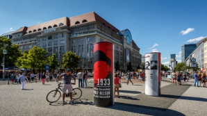 В Германии появились говорящие рекламные щиты