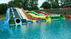 Для привлечения клиентов владельцы аквапарка организовали концерт