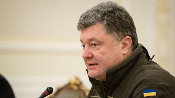 Петр Порошенко: Противники внеблокового статуса Украины должны понести ответственность