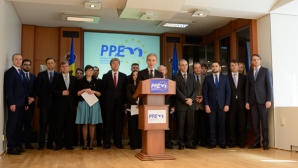 Представители НЕПМ обвиняют либералов в давлении на кандидатов в Бачое