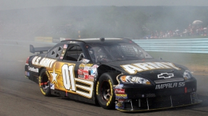 Мартин Труэ выиграл 15 этап турнира Наскар