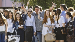 Лицеисты сдают последний экзамен на степень бакалавра