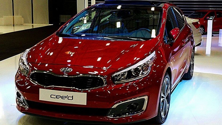 В сети появилось первое фото обновленного Kia cee'd