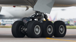 В США самолет совершил экстренную посадку на оживлённое шоссе