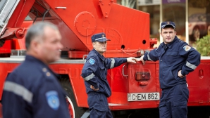 Пожар разгорелся в одном из домашних хозяйств столицы (ВИДЕО)