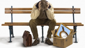 За выпавшим из инкассаторской машины мешком денег полетели головы