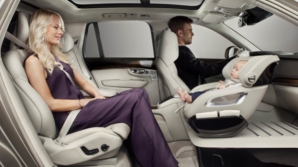 Концерн "Вольво" презентовал революционный концепт детского кресла