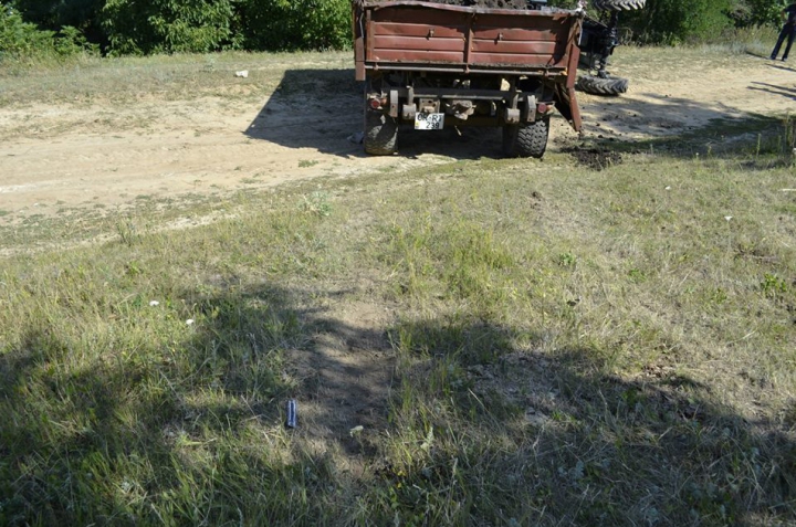 В Оргеевском районе перевернулся трактор с прицепом, водитель скончался