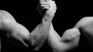 Чемпионат по армрестлингу в столице: победители получили призы от организаторов