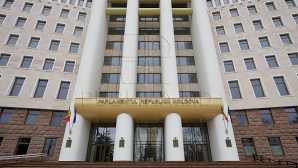 О зарубежных поездках депутатов парламента во время весенней сессии