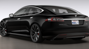 Tesla показала роботизированную зарядку-«змею» для электромобилей