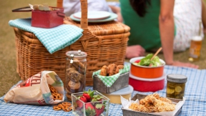 Пикник с органическими продуктами организовали на овчарне в Требуженах Оргеевского района