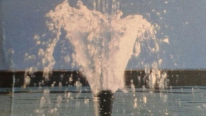 В Страшенах более часа из-под земли бил 20-метровый фонтан