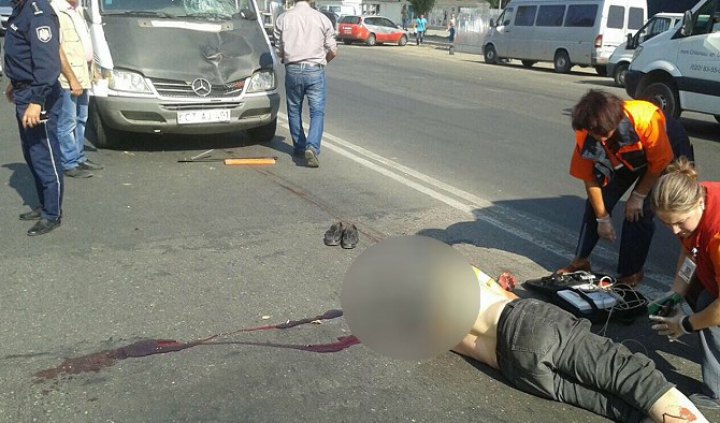 ДТП на Северном вокзале столицы: мужчину насмерть сбил микроавтобус