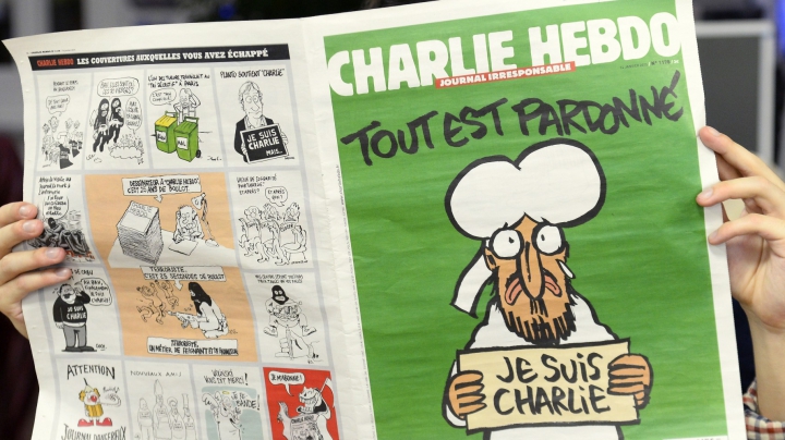 Журнал Charlie Hebdo опубликовал карикатуры с погибшим сирийским мальчиком