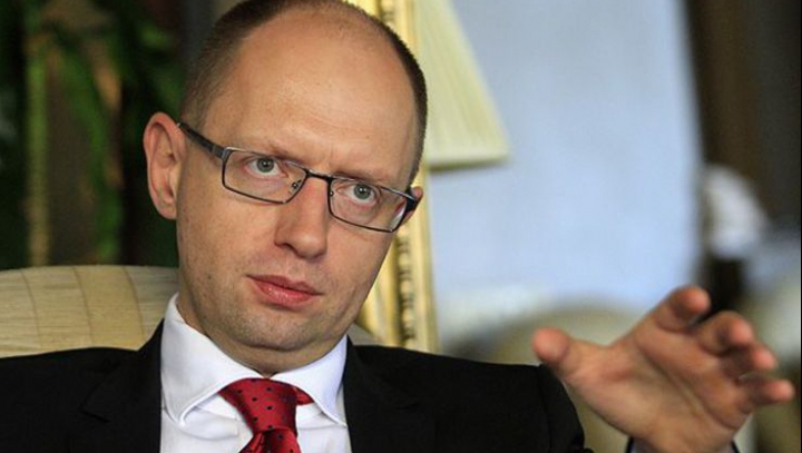 Яценюк убежден, что в исторических книгах его похвалят