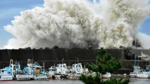 На юго-востоке США и Китая бушуют ураганы