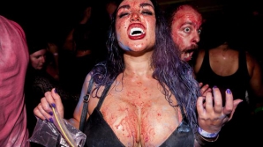 Кровавая вечеринка вампиров в Нью-Йорке (ФОТО)