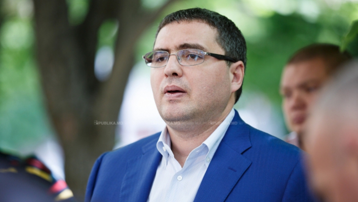 Усатый: Полицейскому, который поймает Филата - от меня Мерседес