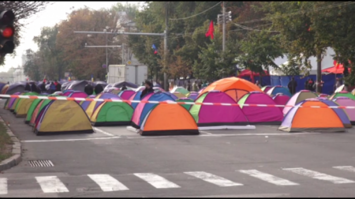 Протестующие заблокировали часть центра Кишинева (ФОТО)