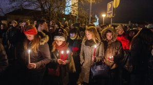 Мир простился с жертвами теракта в Париже (ФОТО)