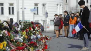 Во Франции остановили общественный транспорт в знак памяти о жертвах терактов (ФОТО)