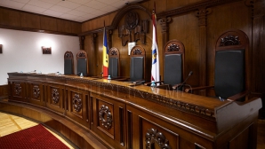 КС: Парламент может быть распущен только при одном условии