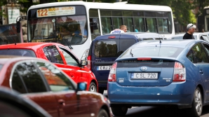 Участок столичной улицы Пушкина превратился в ловушку для водителей