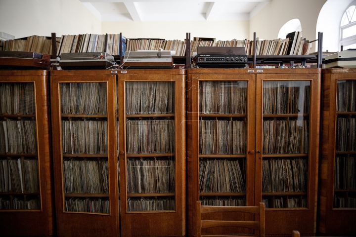 В Национальной библиотеке собрана коллекция виниловых пластинок (ФОТО)