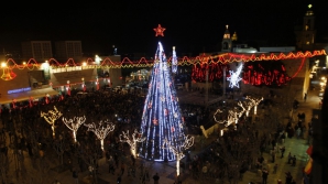 В Вифлееме зажгли огни на рождественской ёлке (ВИДЕО)