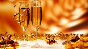 Праздничное завершение осенней сессии парламента: колядующие и шампанское