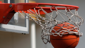 "Голден Стейт Уорриорз" вышел в полуфинал плей-офф НБА