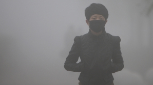 Смог поглотил Китай: высший уровень опасности введен в 10 городах