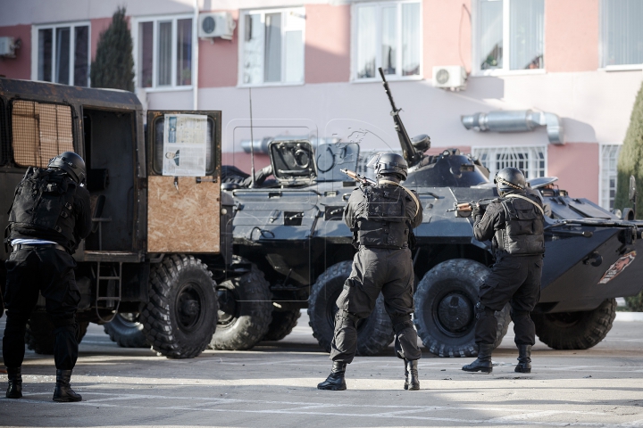 Выстрелы и задержание преступников: Fulger показал, на что способен (ФОТО)