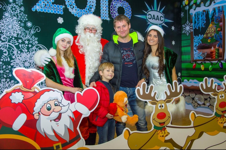 (Р) Santa Land Rover Moldova