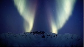 Испанец на параплане увидел Северное сияние с высоты птичьего полета