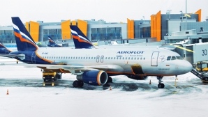 Московские аэропорты отменили десятки рейсов из-за непогоды