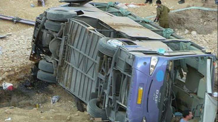 В Египте перевернулся микроавтобус с пассажирами: пять человек погибли