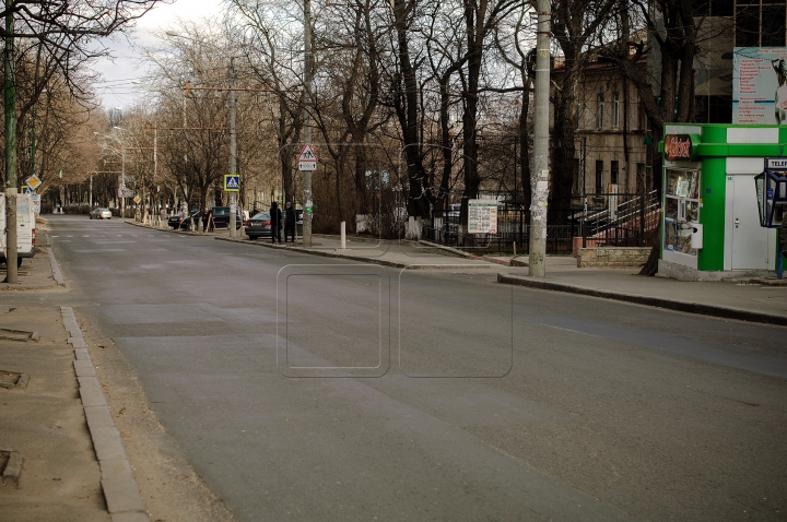 Пустынные столичные улицы в первый день Нового года (ФОТО)