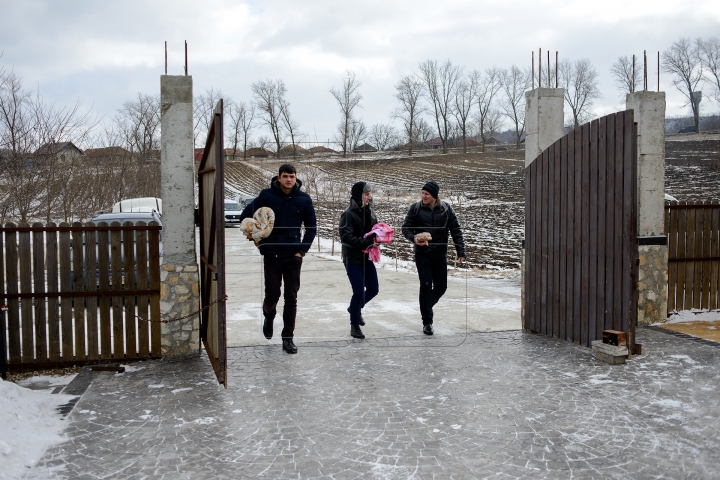 В Молдове десятки смельчаков отметили Крещение в проруби (ФОТО, ВИДЕО)