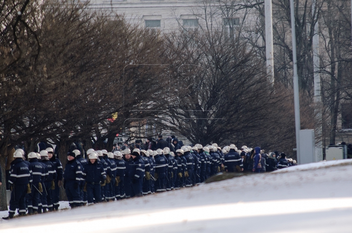 Воскресные протесты в Кишиневе (ФОТОРЕПОРТАЖ)